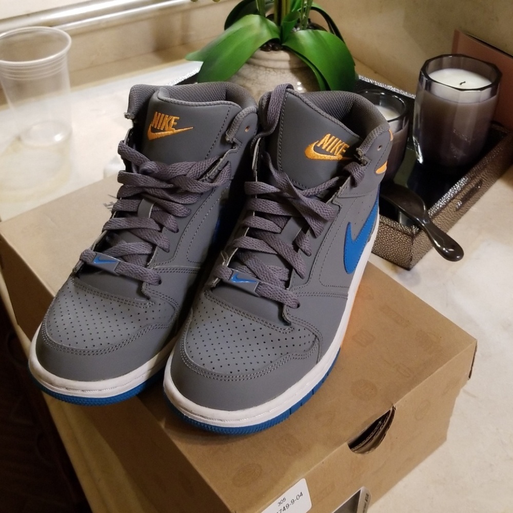 Nike Sneakers- Unisex